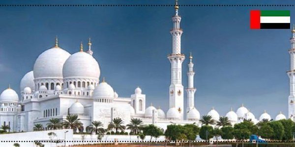 53-201949-visitor-sheikh-zayed-mosque-abu-dhabi_700x400